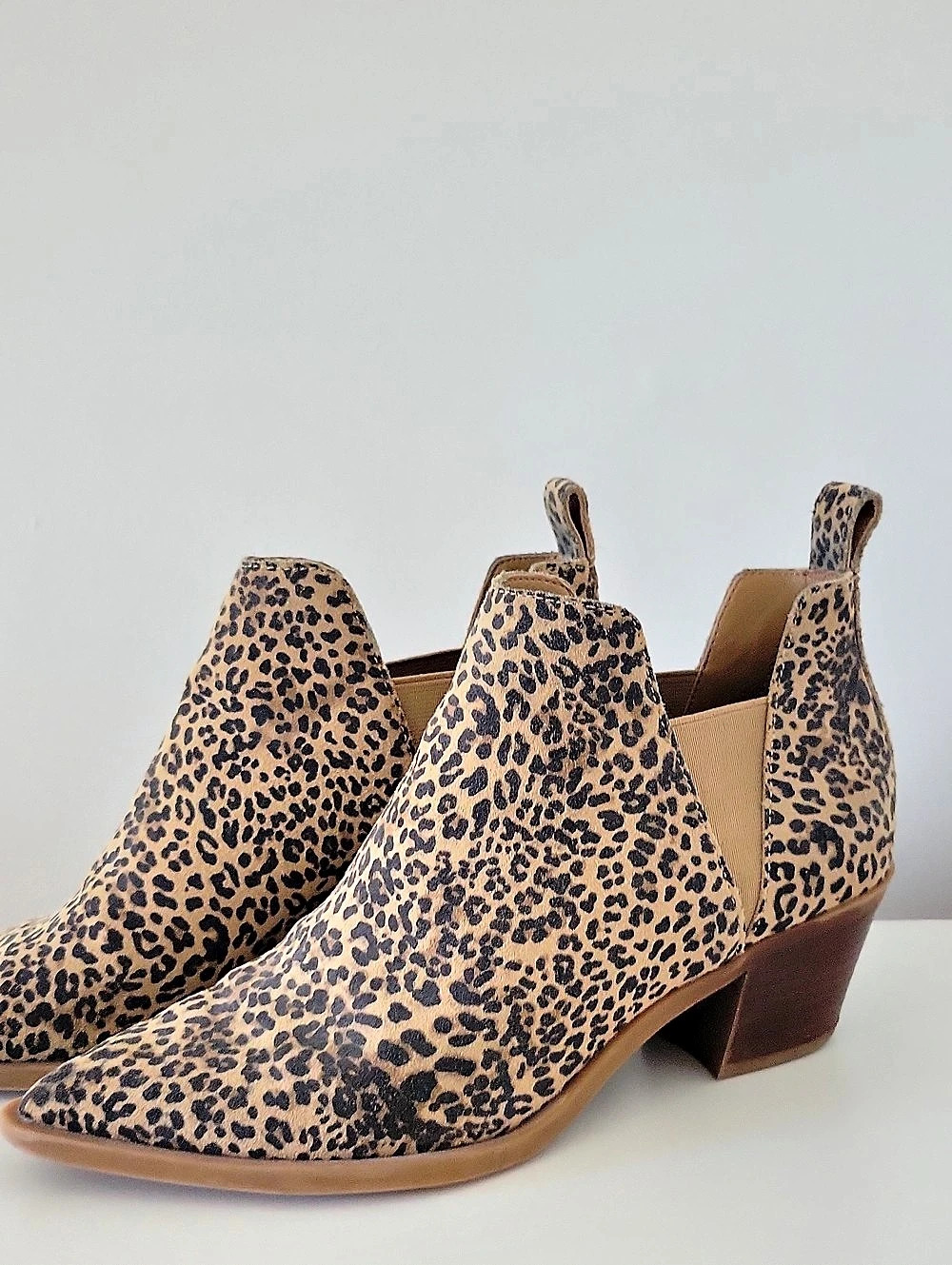 Dolce Vita Leopard Print Ankle Boots Like New